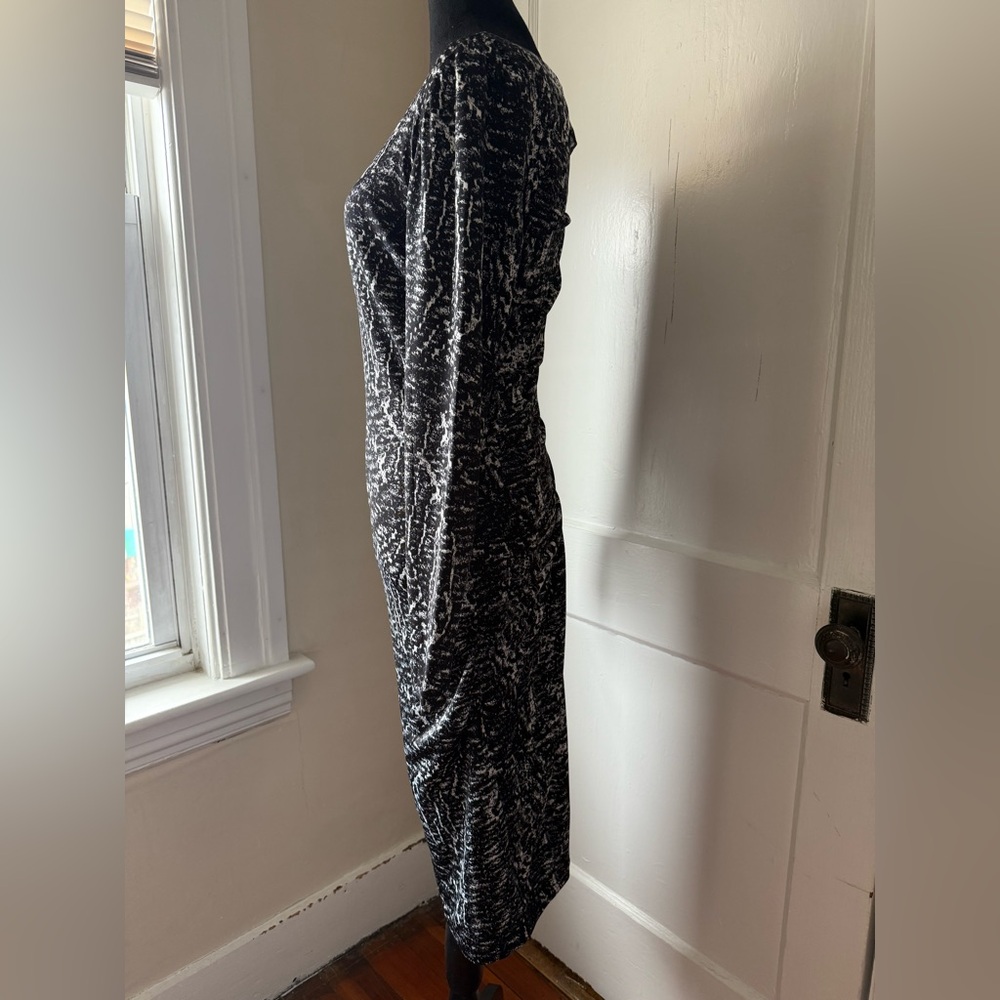 Philosophy Black and White Long Sleeve Dress - Picture 7 of 11